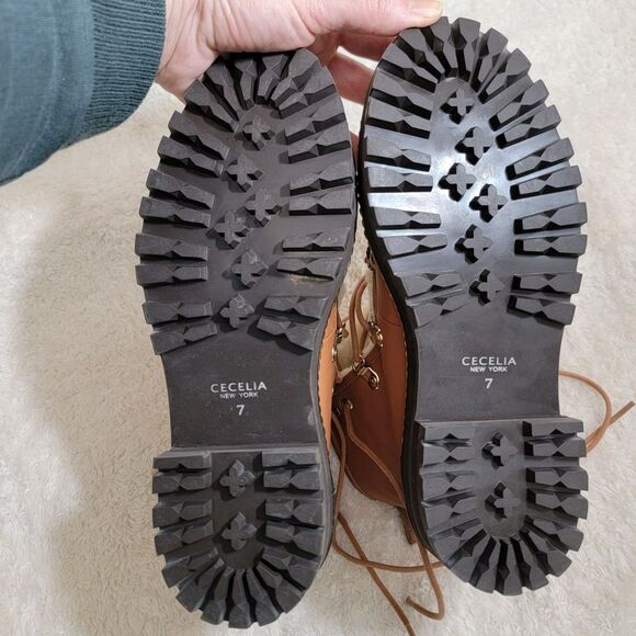 Cecelia New York Trekker Boot with Genuine Shearling Trim Sz 7 EUC Combat Chunky - Picture 10 of 14